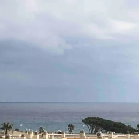 アパート Vue Au Lavandou *