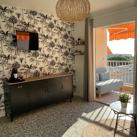 Vue Mer Au Lavandou Apartment *